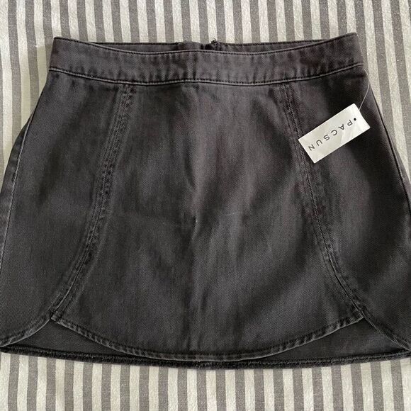 NWT PacSun Tulip Denim Skirt Size 24 - Picture 1 of 8
